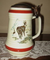 Hollóházi réz fedeles Vadász Kupa, porcelán sörös korsó