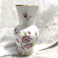 Kispesti, ritka, kézzel festett porcelánváza virágmintás dekorációval
