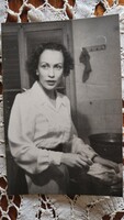 Özv. Nagybányai Horthy Istvánné grófnő Edelsheim-Gyulai Ilona Weilheim konyha 1947 JELZETT FOTÓ