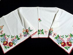 Kalocsai mintával hímzett drapéria 114 x 36 cm