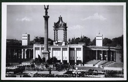 Budapest - XXXIV. Nemzetközi Euch. Kongresszus -Hősök tere /Lechner J. terve a főoltár 1938