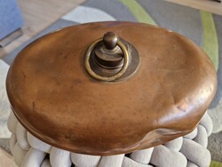 Antik vörösréz ágymelegítő / melegvizes palack patinás, sárgaréz kupakkal mérete 29x19x9cm