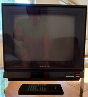 Retro SANYO televízió eredeti távirányítóval és gyári kapcsolási rajzzal eladó