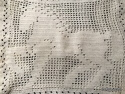 PÁRNA - HORGOLT - 43 x 40 cm - LOVACSKÁS - KÉZIMUNKA  - HIBÁTLAN