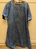 Női 54-es  2-3 XL-es csípőzsebes, laza nyári pamutruha,batikolt, farmerkék szín