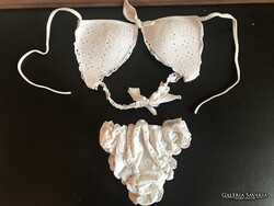CALZEDONIA  FÜRDŐRUHA -  BIKINI - CSIPKE HATÁS - VAKÍTÓ FEHÉR - ÚJSZERŰ - HIBÁTLAN