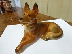 Német majolika kutya, St. Kelement,  hossza 17 cm. Jókai