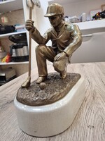 Vintage Bronz Golfjátékos Szobor Repesztett Porcelán Talpon – Wong Lee 1895