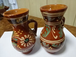 Mázas kerámia kancsó, Steig szekszárdi bokály, 1950-ből. Két darab. Jókai