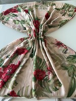 Hatalmas Guess sál pálmalevelekkel és hibiszkuszokkal, 200 x 95 cm