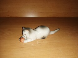 Zsolnay porcelán cica labdával figura (po-2)