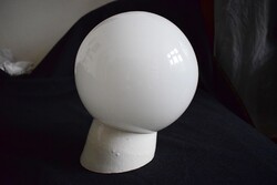 Fali lámpa retro gömb búra , döntött porcelán lámpatest , nagyobb méret 20 x 24 cm