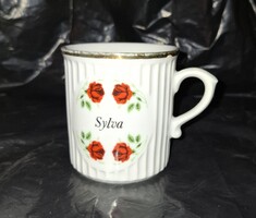Csehszlovák ajándék bögre Sylva felirattal és rózsa mintával.