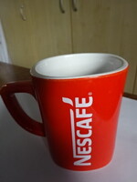Nescafé bögre, piros, magassága 9 cm. Jókai