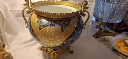 . 19 sázadi, francia Sèvres jellegű porcelán kaspo amely tűzaranyozott bronz szerelékkel díszítettek