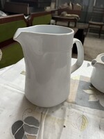 Retro fehér porcelán kancsó