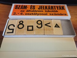Szám- és jelkártyák az általános iskolák 2.-4. osztályosai számára - retró taneszköz (CS/5)