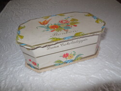 Dessert  bonbonos doboz ,  Duna  Csokoládégyár , a 60 as évekből  ,   15,2 x 11 x 5,5 cm