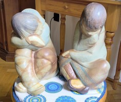 Lladró. Lladró gyártmányú, nagyméretű eszkimó gyermekfigurák párja (30 cm és 25 cm); kifogástalan ál