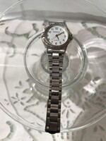 GENEVA  QUARTZ  KARÓRA - KÜLSŐLEG - KORÁNAK MEGFELELŐ - MŰKÖDÉSÉT NEM TUDJUK