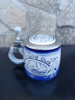 Jelzett Sitzendorf kerámia mini söröskorsó ón fedéllel – Thüringen látnivalói / Wartburg (9 cm)