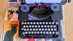 •Antik Royal Portable Model P írógép (1926) – Ritka Magyar Billentyűzet, Működő!