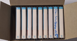 Akai C-90 SX 10 db-os magnókazettás doboz ( Benne 9 db Akai C-90 SX kazetta, amik használtak)