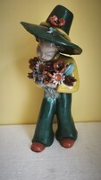 Rahmer Mária (Art Deco) – Nagy méretű kerámia figura virággal (45 cm) | Jelzett, hibátlan
