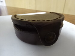 Bőr aprópénz tárca, hossza 8 cm. Jókai