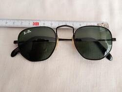 Napszemüveg fekete keret sötétzöld lencsék Ray-Ban Hexagonal utánzat Ra-Din - piros csettintős tok
