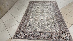 4184 Kasmíri hernyóselyem Isfahan kézi perzsa szőnyeg 150X250CM