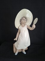 Gyönyörű NAO by Lladro spanyol porcelán figura (Playing Dress Up, #1351) – Hibátlan!