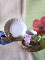 Antik, dombormintás porcelán miniatűr mokkáscsésze kistányérral (0,2 dl)