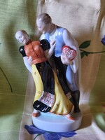 HERENDI kézzel festett porcelán szobor: „Vásárfia” / Udvarló legény mézeskalács szívvel (No. 5488)