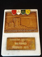 DUNAKANYAR INTÉZŐ BIZOTTSÁG bronz plakett márvány lapon