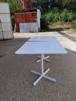 Retro kocsma asztal régi kerti asztal retro vas kerti bútor régi vendéglátos asztal aszzalok