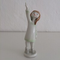 Hollóházi porcelán figura - Káldor Aurél - Integető kislány - Éva - Évi