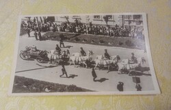1938. A szent jobb, egy felvonuláson