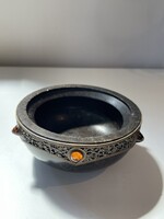 Antik kő edény bronz rátéttel