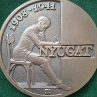 Rónay Attila: 100 éves a Nyugat folyóirat , Éremkedvelők Egylete (ÉKE) 2008. évi tagilletmény érem