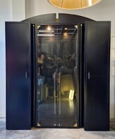 Art deco, posztmodern stílusú vitrines szekrény, Peter Maly design