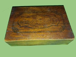 MONARCHIA fa GERBAUD - ZSERBO cukrászdás süteményes fa termék doboz szép állapotban 20 X 18 X 6 cm