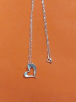 925-ös sterling ezüst új nyitott minimalista szív medál 20x20mm,csavart láncon 58cm