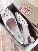 ÚJ (40) EASY STREET KÉNYELMES, ELEGÁNS NŐI SZANDÁL / SZANDÁLCIPŐ DOBOZÁBAN