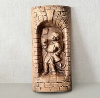 Retro kerámia borász / kádár falikép (15x32 cm) – Pince életkép