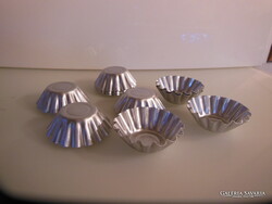 MUFFIN FORMA - ÚJ - 10 db - ALUMÍNIUM - RETRO - NEM HASZNÁLT - 6,5 x 2,5 cm