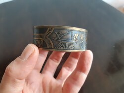 Egyiptpmi mintás réz(?) karkötő