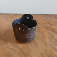 Régi miniatűr réz bogrács (5,5x5,9x6,2 cm)