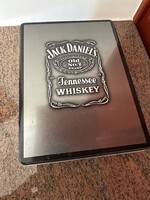 Jack Daniel’s Tennessee whiskey 70 cl 40 % vol +  2 üveg pohár fém díszdobozban
