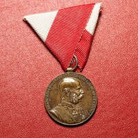 1898. Jubileumi Emlékérem Fegyveres Erő Számára bronz kitüntetés eredeti polgári mellszalagon